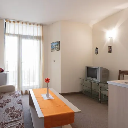 ❤ 1 Bedroom W Kitchen&balcony ❤d206a❤ Lägenhet